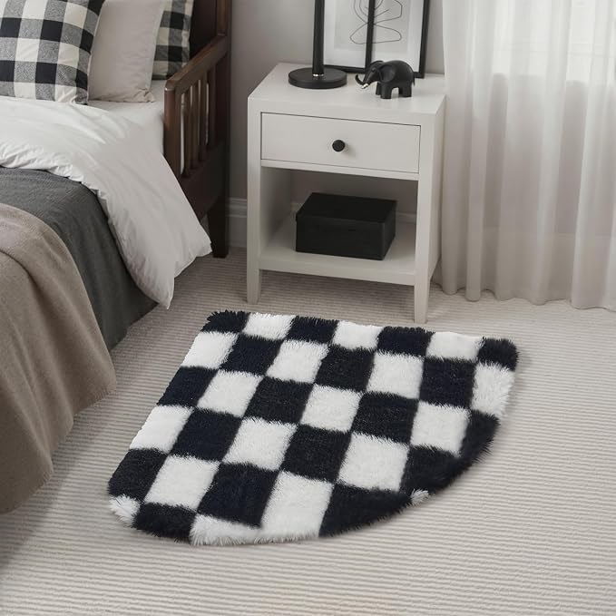 PureCozy Checkered Rug 6ft Radius Corner - Image 2