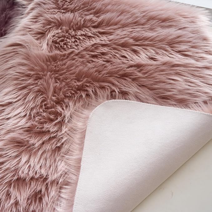 EasyJoy Faux Sheepskin Rug, Fluffy Faux Fur Rug, Ultra Soft Shag Area Rug - Image 5