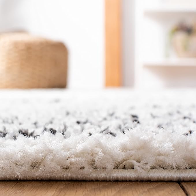 SAFAVIEH Arizona Shag Collection Area Rug - Image 4