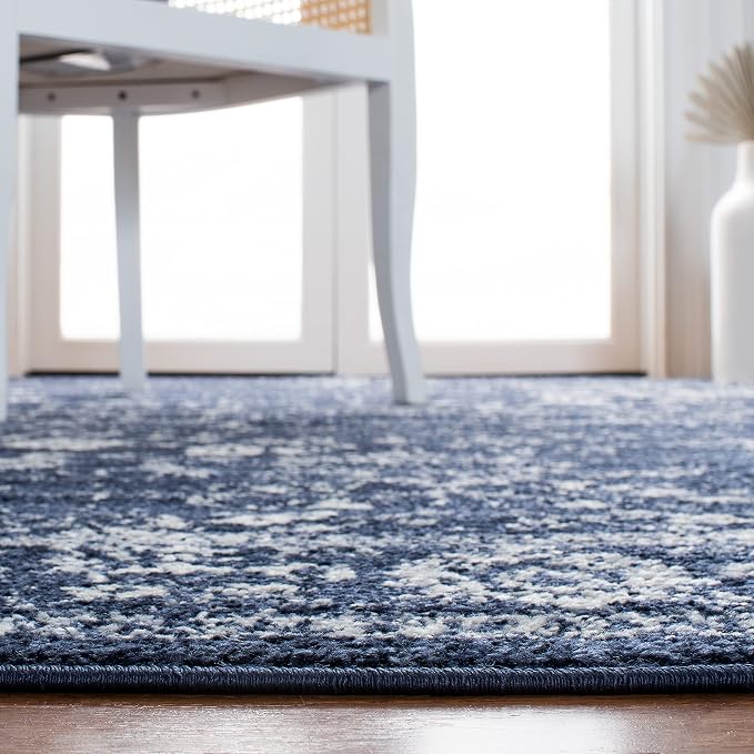 SAFAVIEH Area Rug 4x6 - Image 5
