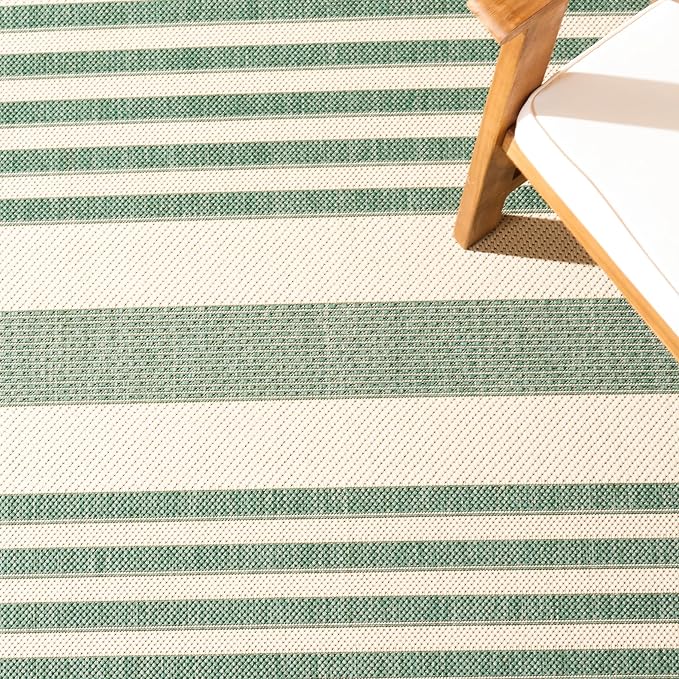 SAFAVIEH Washable Rug Outdoor Courtyard Collection - Image 5