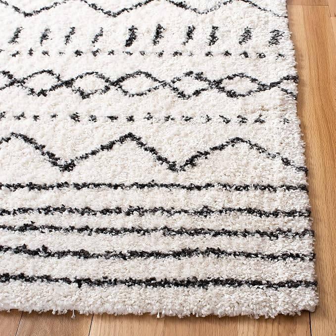 SAFAVIEH Area Rug 6x8 - Image 10