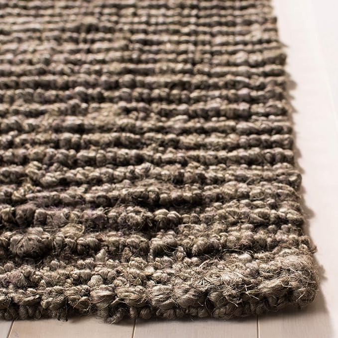 SAFAVIEH Area Rug 5x8 - Image 5