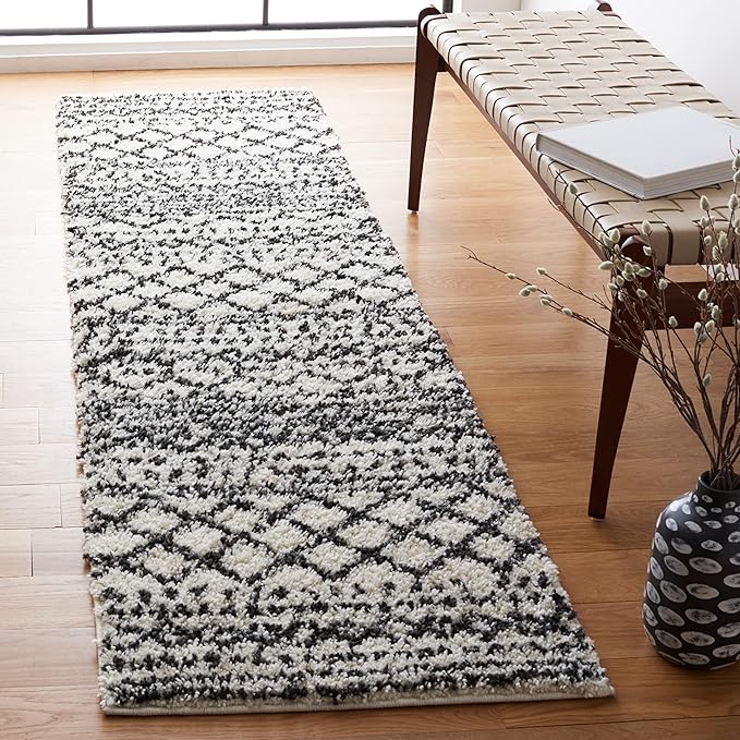 SAFAVIEH Arizona Shag Collection Runner Rug - Image 2
