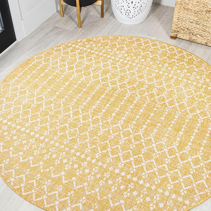 JONATHAN Y Moroccan Geometric Indoor Outdoor Round Area Rug 5 Ft Yellow/Cream by JONATHANY