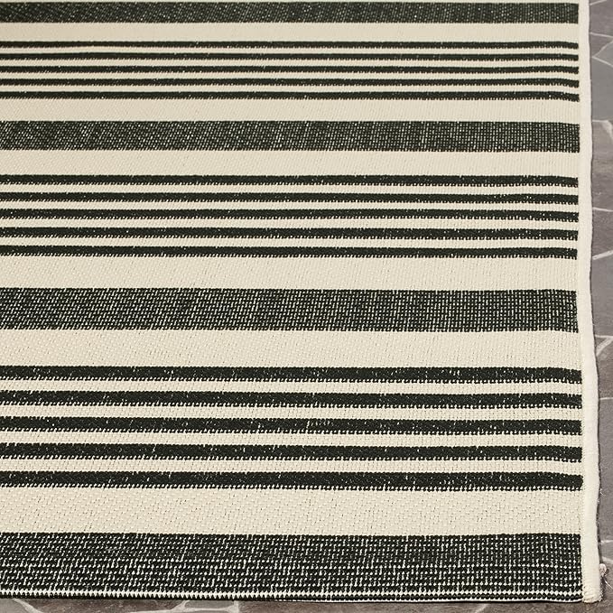SAFAVIEH Washable Rug Outdoor Courtyard Collection - Image 3