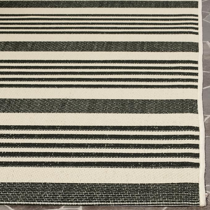 SAFAVIEH Courtyard Collection Runner Rug - Image 3