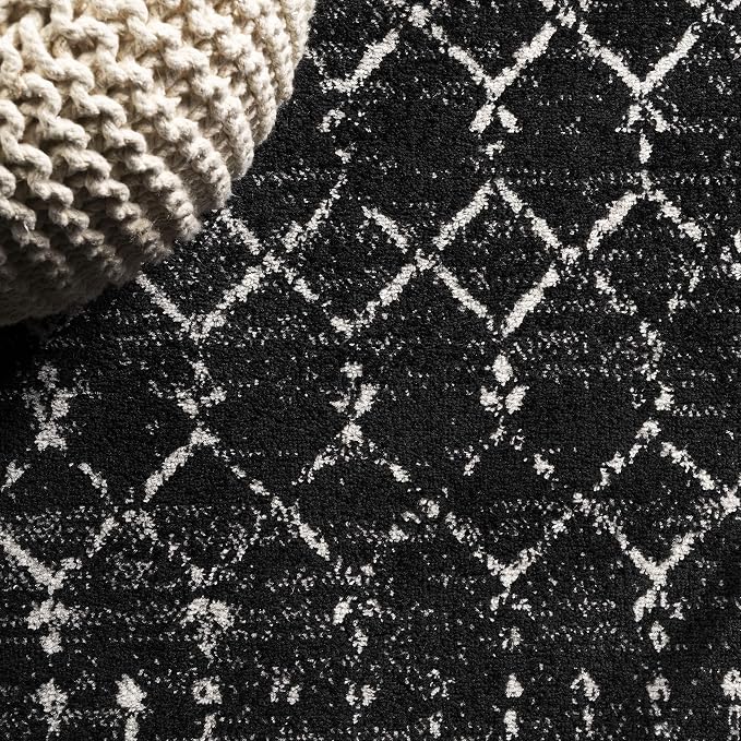 JONATHAN Y Boho Vintage Diamond Black/Ivory Round Area Rug 7 ft, Moroccan Hype - Image 3