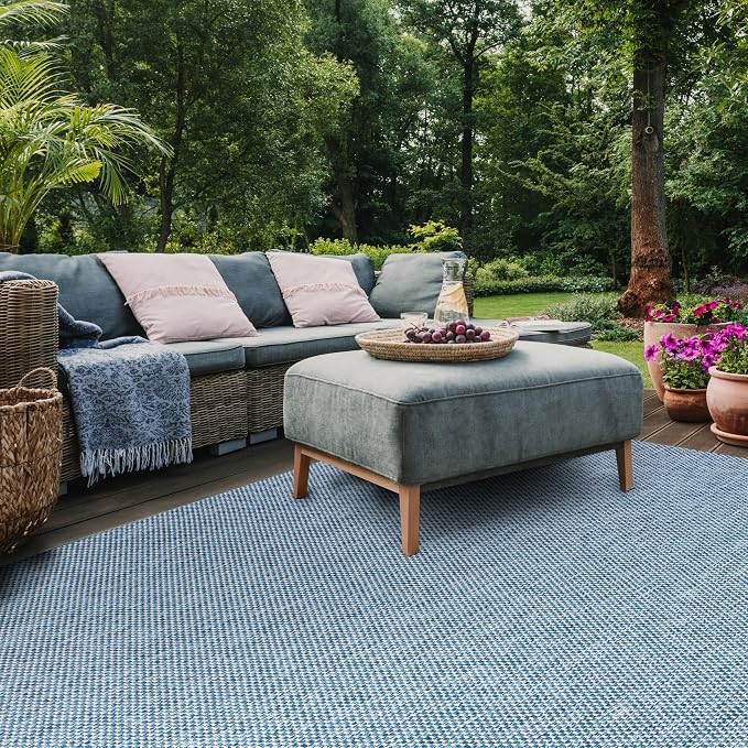 SAFAVIEH Washable Rug Outdoor Courtyard Collection - Image 7