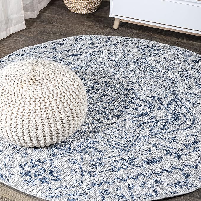 JONATHAN Y Boho Medallion Indoor Outdoor Round Area Rug 6 Ft Navy/Gray by JONATHANY