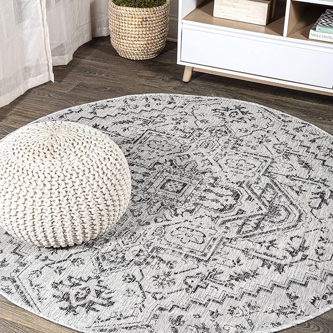 JONATHAN Y Boho Medallion Indoor Outdoor Round Area Rug 4 Ft Black/Gray by JONATHANY