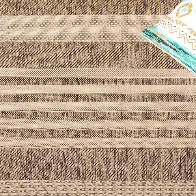 SAFAVIEH Washable Rug Outdoor Courtyard Collection - Image 6