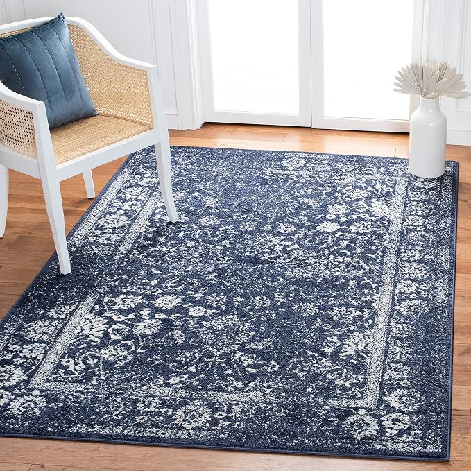 SAFAVIEH Area Rug 4x6 by Unknown