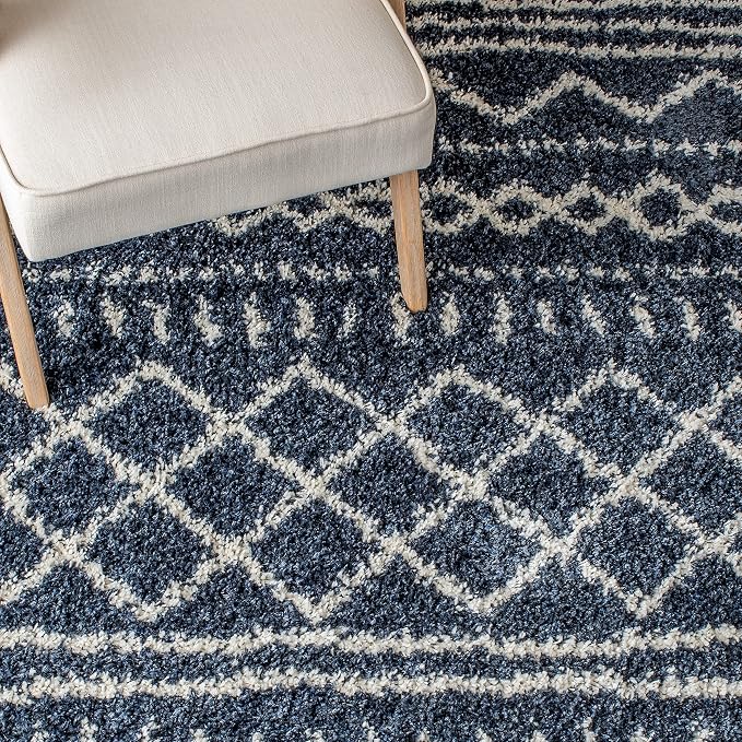 SAFAVIEH Area Rug 4x6 - Image 7