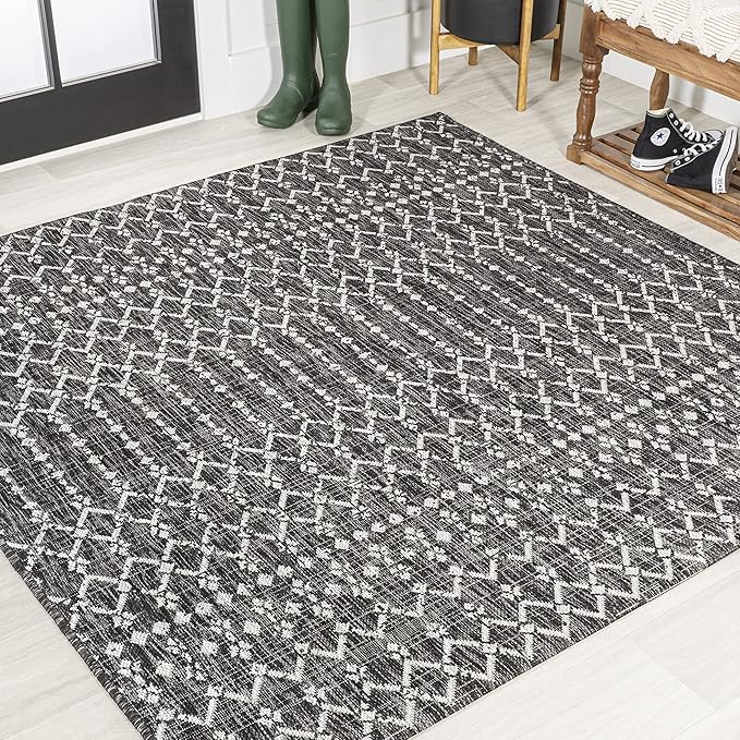 JONATHAN Y Moroccan Geometric Indoor Outdoor Square Area Rug 5X5 Black/Gray by JONATHANY