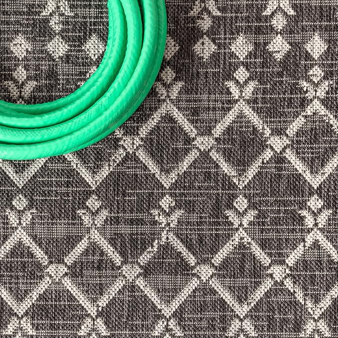 JONATHAN Y Moroccan Geometric Indoor Outdoor Round Area Rug 5 Ft Black/Gray - Image 4
