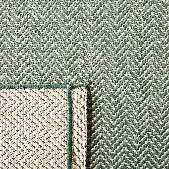 SAFAVIEH Outdoor Accent Rug 2'x3'7" - Image 7