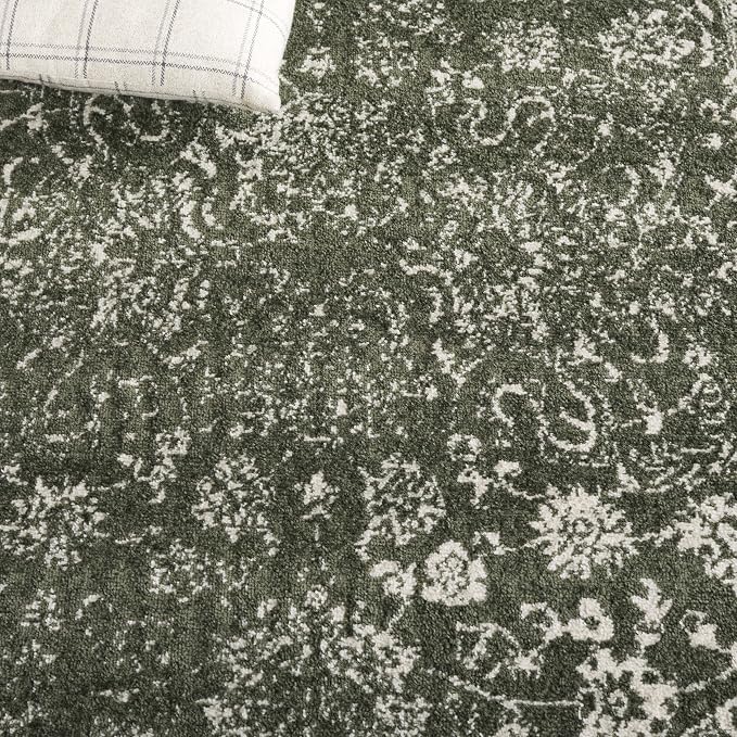 SAFAVIEH Area Rug 4x6 - Image 5