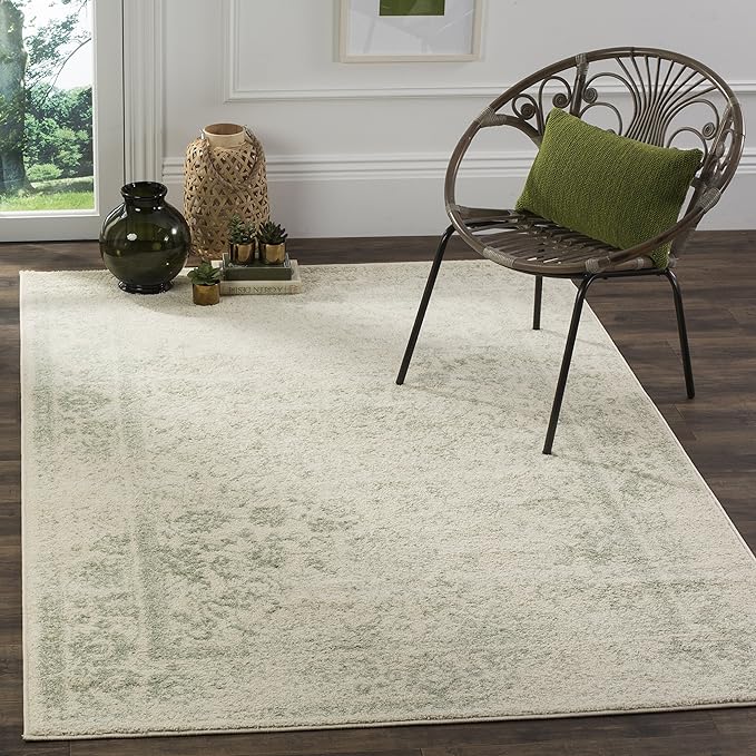 SAFAVIEH Area Rug 4x6 by Unknown