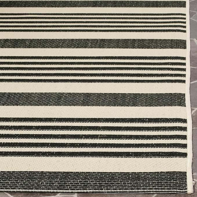 SAFAVIEH Washable Rug Outdoor Courtyard Collection - Image 4