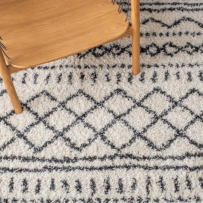 SAFAVIEH Accent Rug 2x3 - Image 6