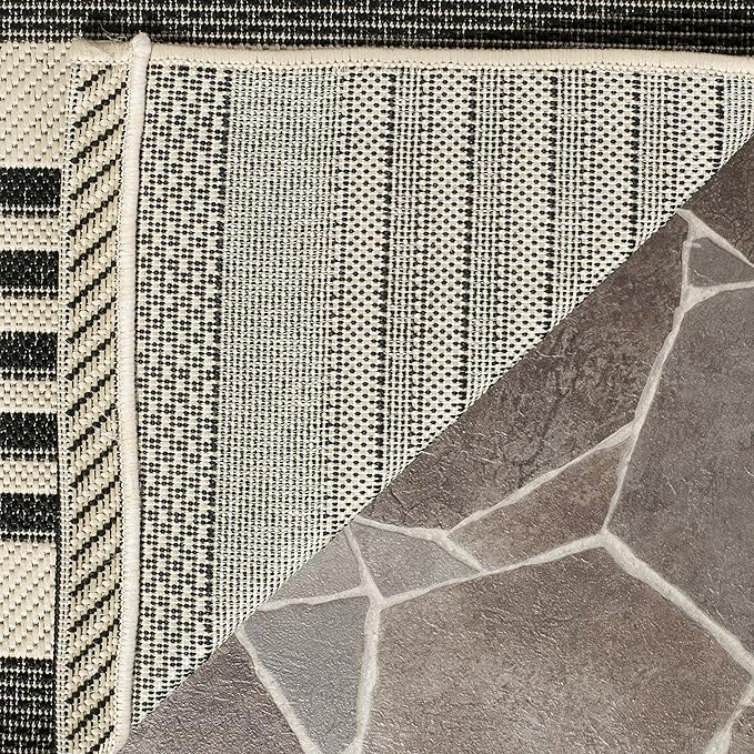 SAFAVIEH Washable Rug Outdoor Courtyard Collection - Image 8